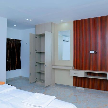 Grand Sangeetham Inn Tiruchchendūr エクステリア 写真