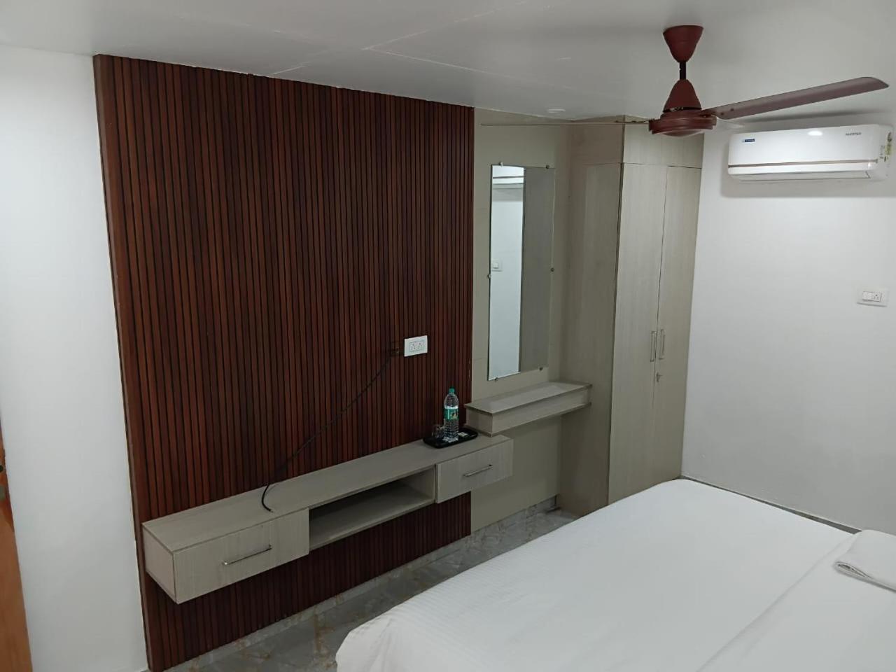 Grand Sangeetham Inn Tiruchchendūr エクステリア 写真