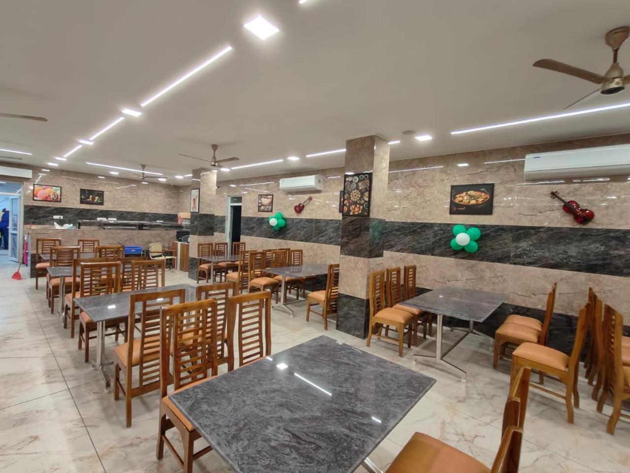 Grand Sangeetham Inn Tiruchchendūr エクステリア 写真